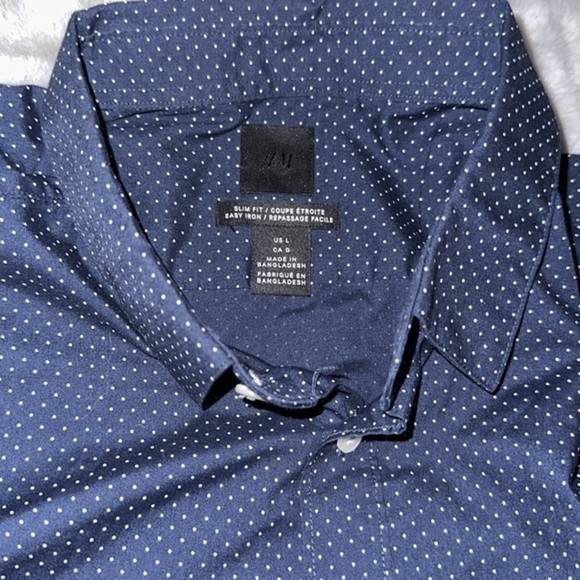H&M men’s large button down Slim Fit Easy-iron Shirt​ - Picture 2 of 4